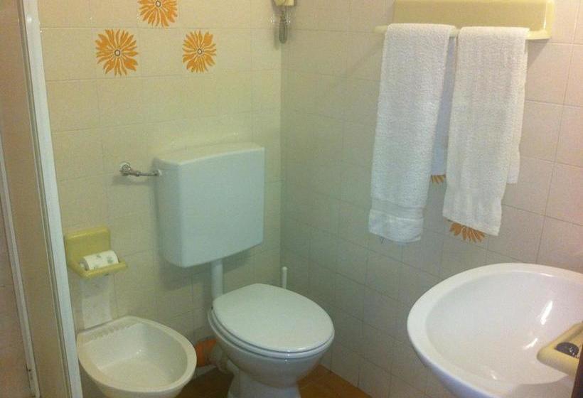 Hôtel Pensione Elvezia  | Rapallo | Genova | Italie 11