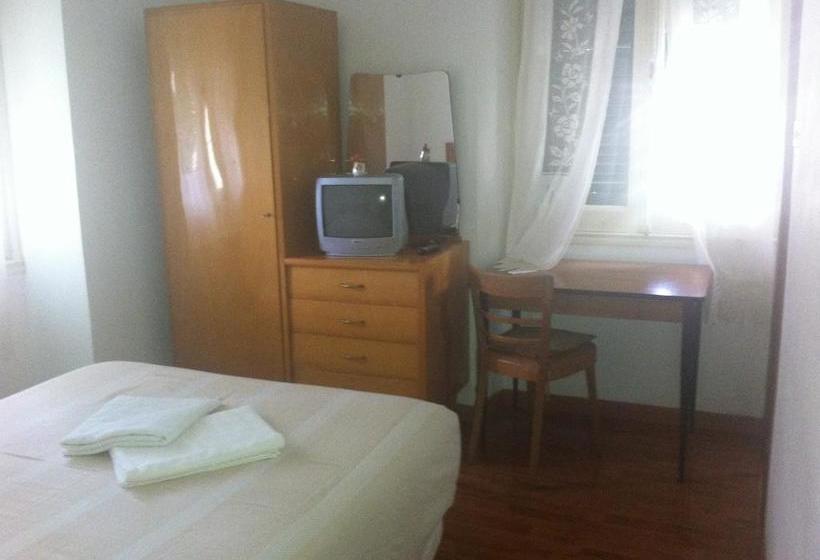 Hôtel Pensione Elvezia  | Rapallo | Genova | Italie 13