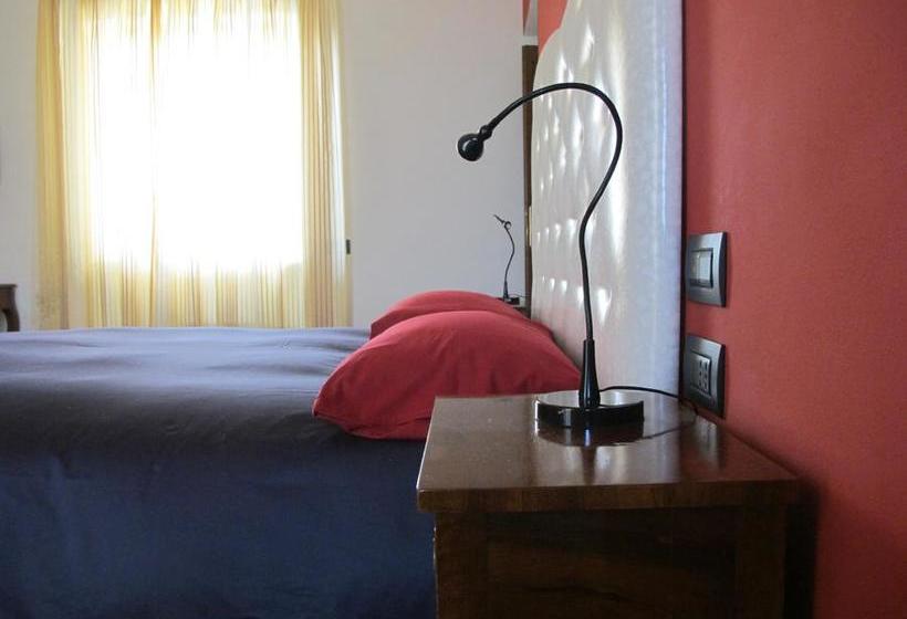 Bed and Breakfast Villa Emilia  | Castronno | Varese | Italy 17