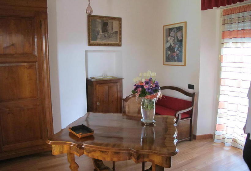 Bed and Breakfast Villa Emilia  | Castronno | Varese | Italy 3