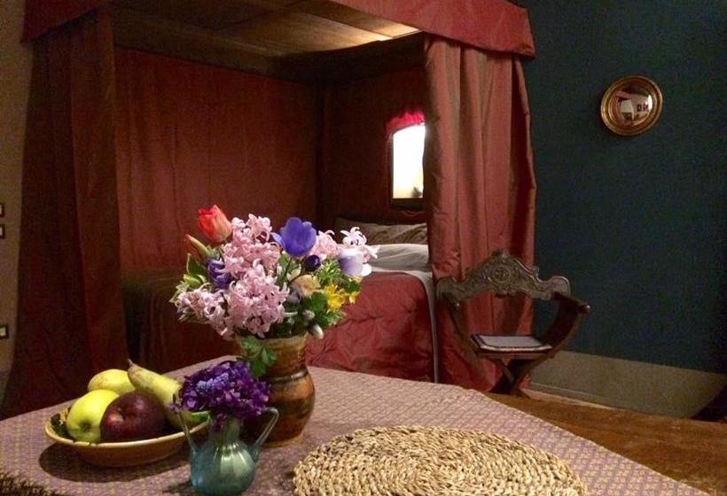 Bed and Breakfast Sanpolo 1544 Antique Room  | Urbino | Pesaro e Urbino | Italia 3