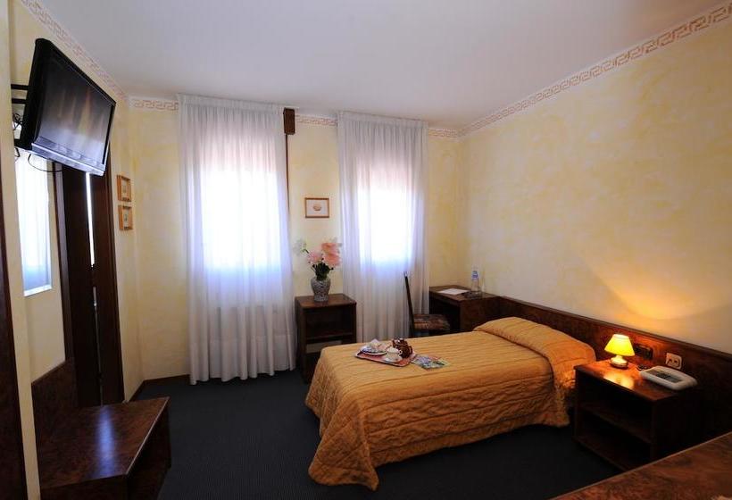 Hotel Siros  | Verona | Verona | Italia 1