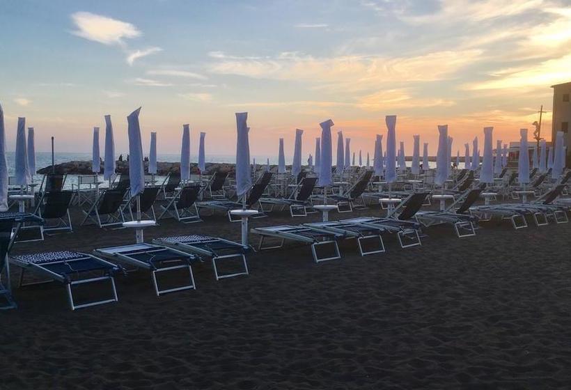 Hotel Lungomare  | Marina di Cecina | Livorno | Italia 2