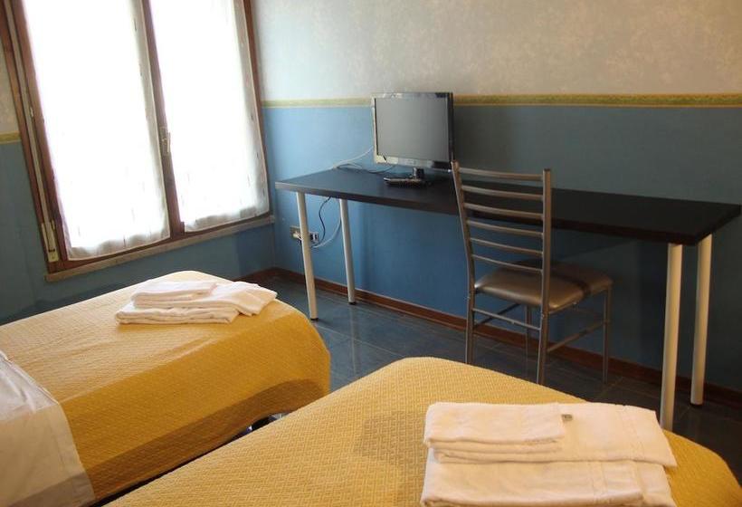 Hotel Rose&crown  | Correggio | Reggio Emilia | Italia 12