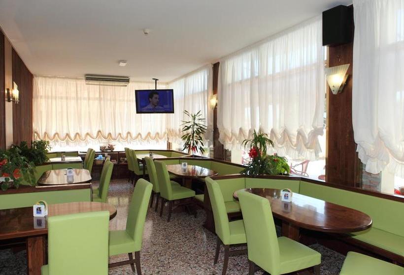 Hotel Vienna  | Caorle | Venedig | Italien 16