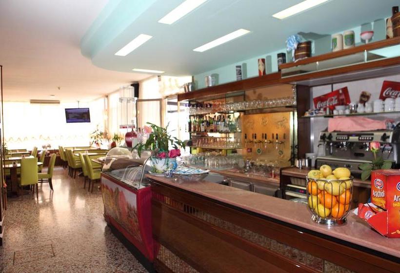 Hotel Vienna  | Caorle | Venedig | Italien 6