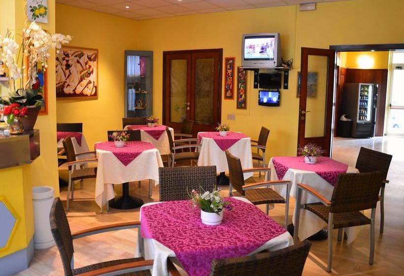 Hotel Milani  | Lido di Camaiore | Lucca | Italia 7