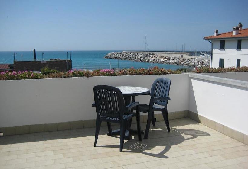 Hotel Villa Dei Gerani  | Rosignano Solvay | Livorno | Italia 19