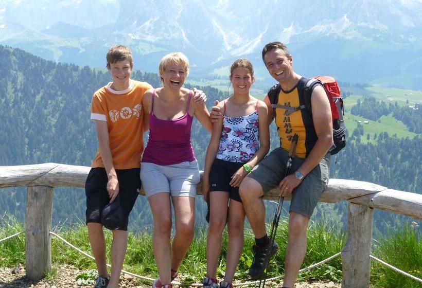 Hotel Garni Kostner  | Ortisei | Bolzano | Italy 4