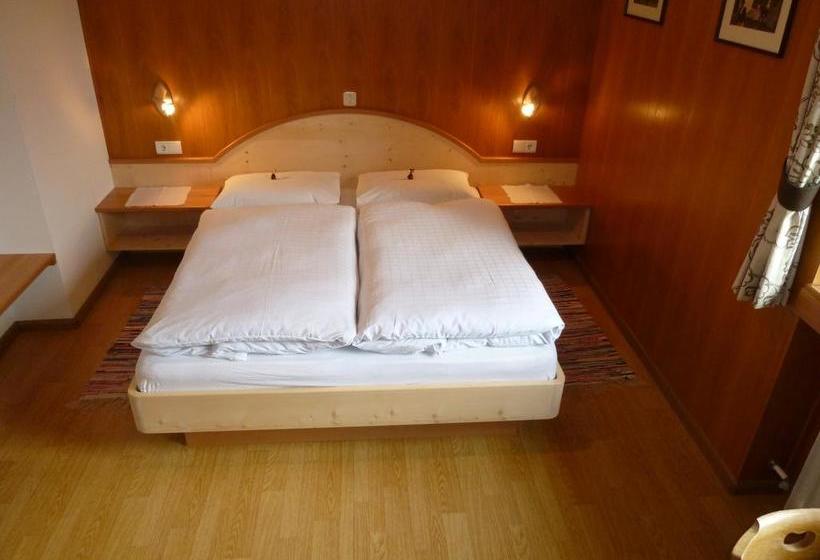 Hotel Garni Kostner  | Ortisei | Bolzano | Italy 8