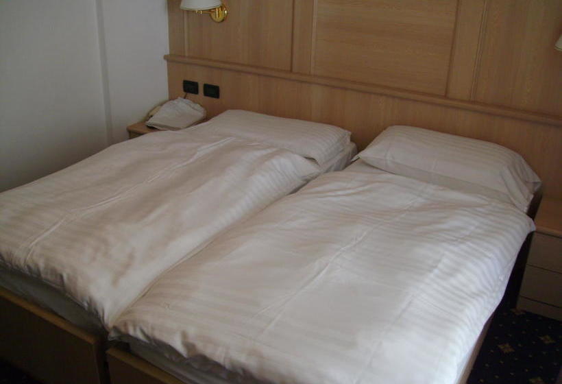 Hotel Albergo Pareda  | Canazei | Trento | Italia 2