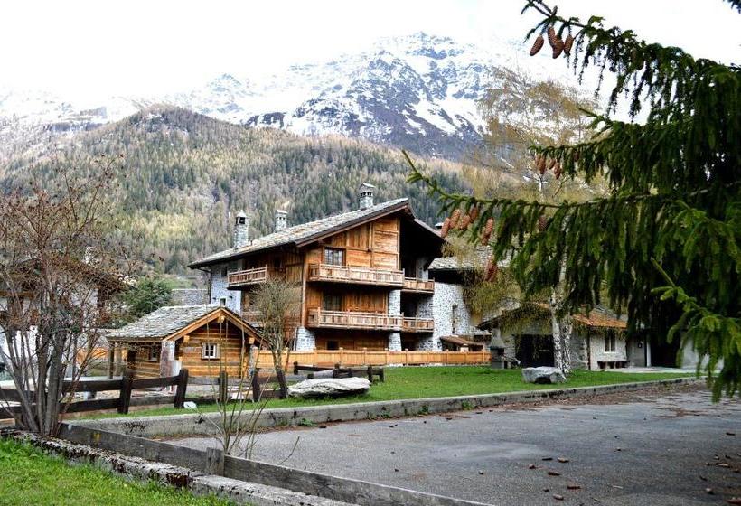Hotel Chateau Blanc  | La Thuile | Aosta | Italia 3
