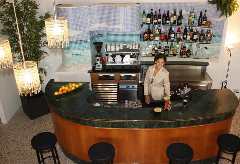 Hotel Confort  | Cattolica | Rimini | Italia 6