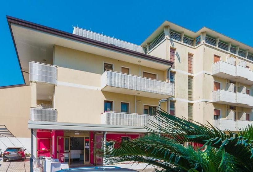 Hotel Romantik  | Lignano Sabbiadoro | Udine | Italia 2