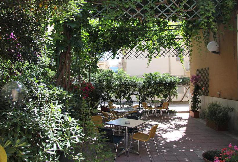 Hotel Tirrenia  | Lido di Ostia | Roma | Italia 19