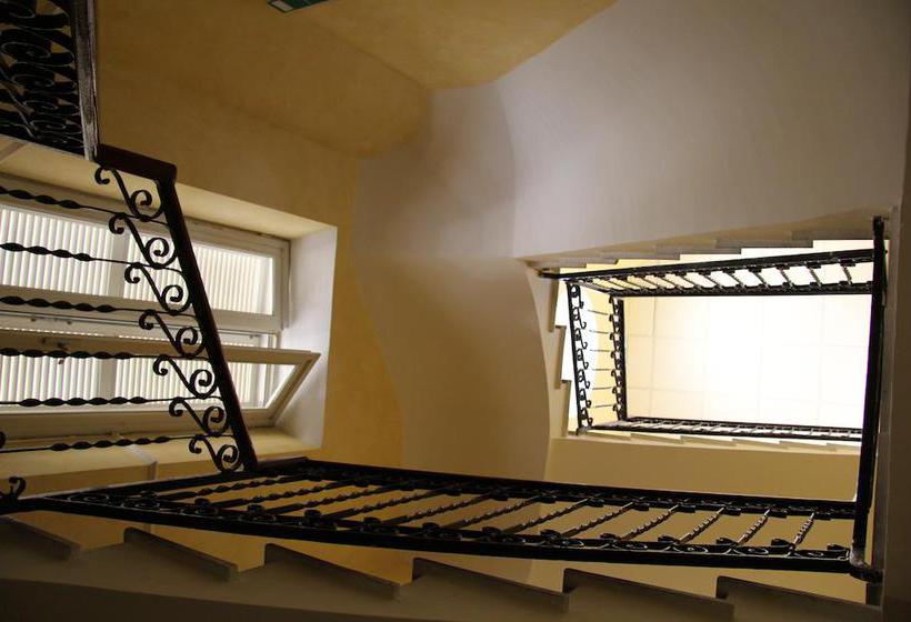 Hotel Tirrenia  | Lido di Ostia | Roma | Italia 7