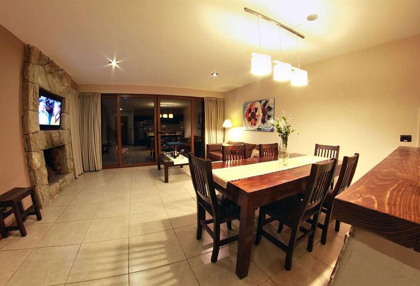 Hotel Hosteria Lago Gutierrez  | Villa Arelauquen | Rio Negro | Argentina 11