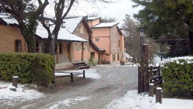 Hotel Hosteria Lago Gutierrez  | Villa Arelauquen | Rio Negro | Argentina 12