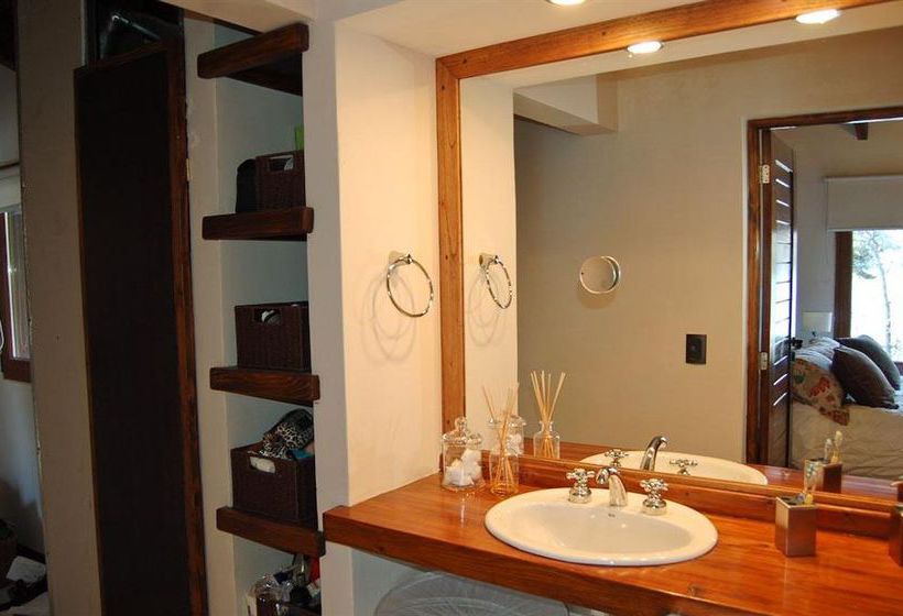 Hotel Hosteria Lago Gutierrez  | Villa Arelauquen | Rio Negro | Argentina 3