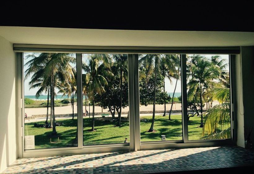 Pelican Hotel  | Miami Beach | Florida | United States 18