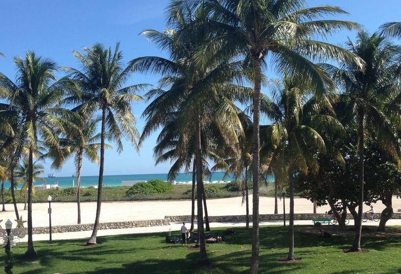 Pelican Hotel  | Miami Beach | Florida | United States 19