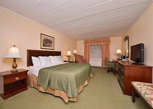 Atherton Hotel  | State College | Pennsylvania | United States 17