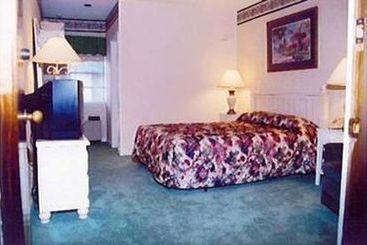 Hotel Trellis Garden Inn Statesboro Georgia