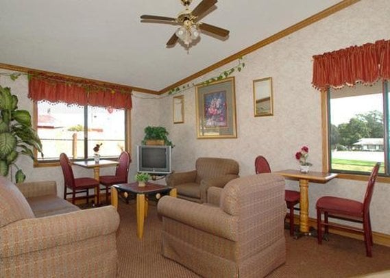 Hotel Econo Lodge Airport South Bend  | South Bend | Indiana | United States 1