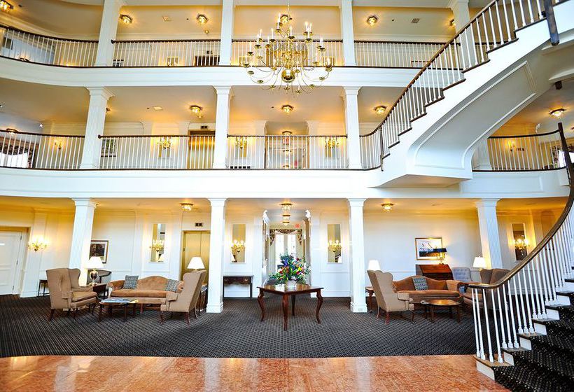 Avon Old Farms Hotel 