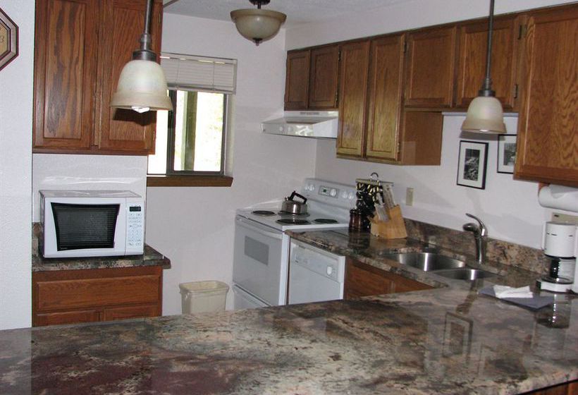 Hotel Beaver Village Condominiums  | Winter Park | Colorado | United States 13