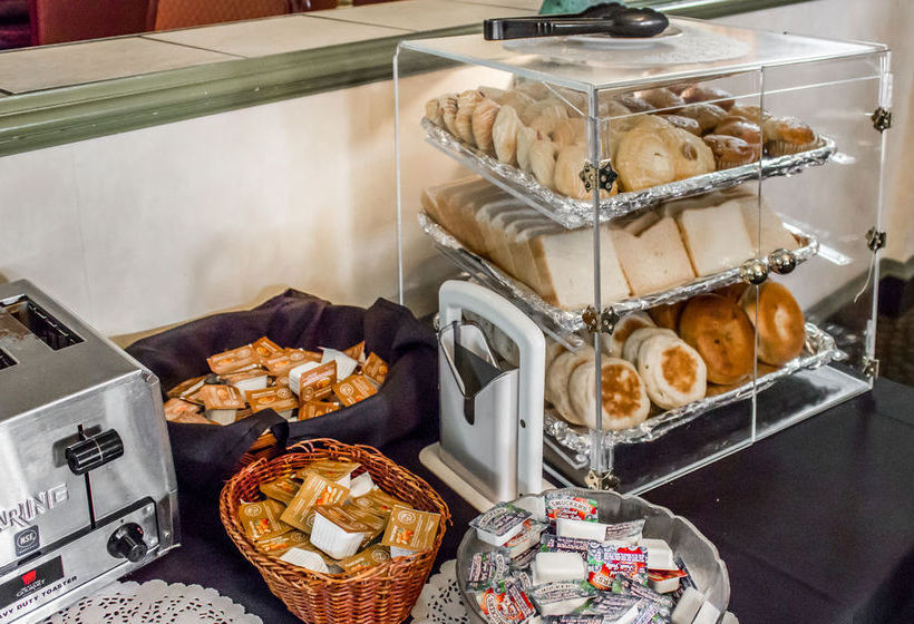 Clarion Hotel & Conference Center  | Erie | Pennsylvania | Estados Unidos 3