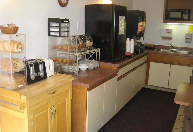 Magnuson Hotel Copper Crown 