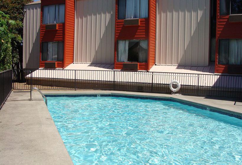 Motel Studio 6 Portland Oregon Portland