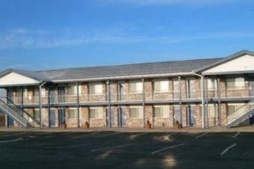 Hotel Harrisonville Inn & Suites  