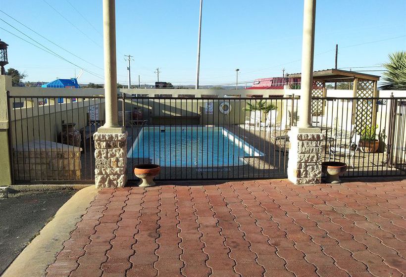 Hill Country Motel  | Marble Falls | Texas | United States 2