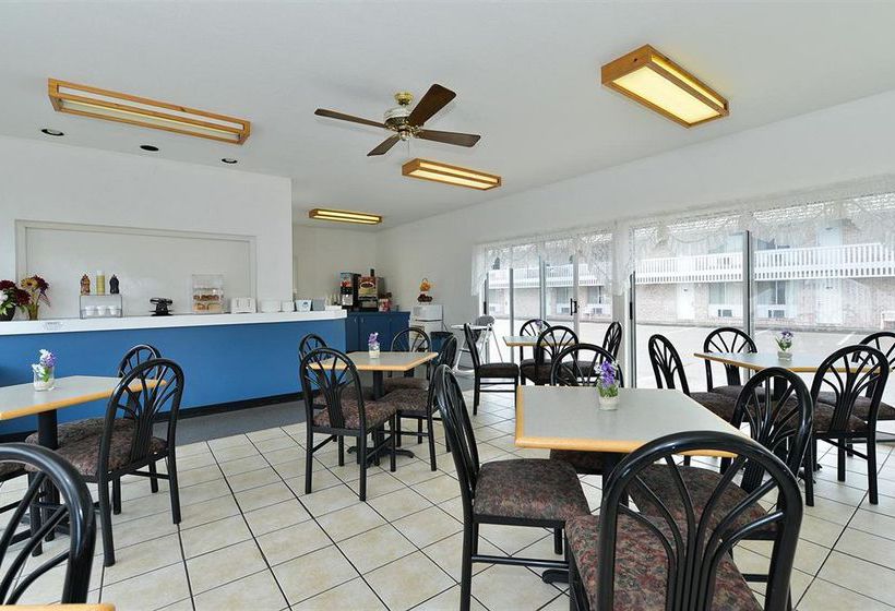 Hotel Americas Best Value Innmackinaw City  | Mackinaw City | Michigan | United States 8