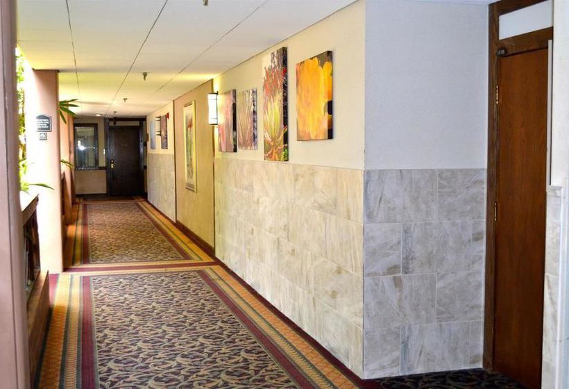 Best Western Plus Midway Hotel & Suites-Brookfield  | Brookfield | Wisconsin | United States 14