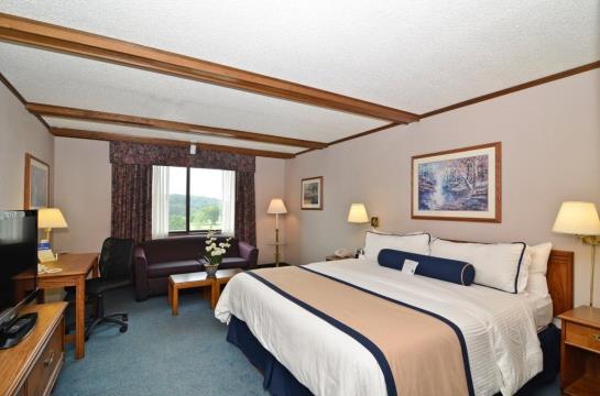 Best Western Plus Midway Hotel & Suites-Brookfield  | Brookfield | Wisconsin | United States 15
