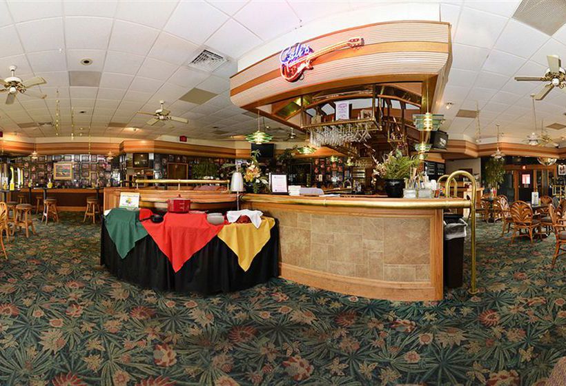 Best Western Plus Midway Hotel & Suites-Brookfield  | Brookfield | Wisconsin | United States 6