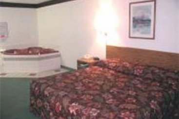 Hotel Super 8 Elyria  | Elyria | Ohio | United States 5