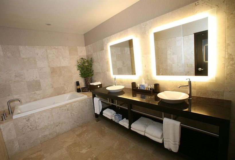 The Pzazz Resort Hotel & Catfish Bend Inn & Spa  | Burlington | Iowa | United States