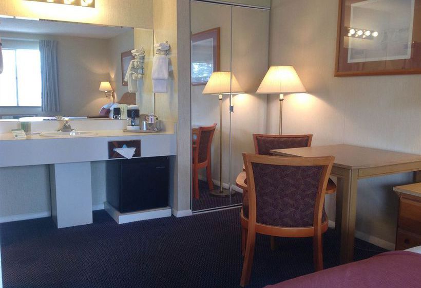 Hotel Best Western Thunderbird Inn  | Mackinaw City | Michigan | United States 3