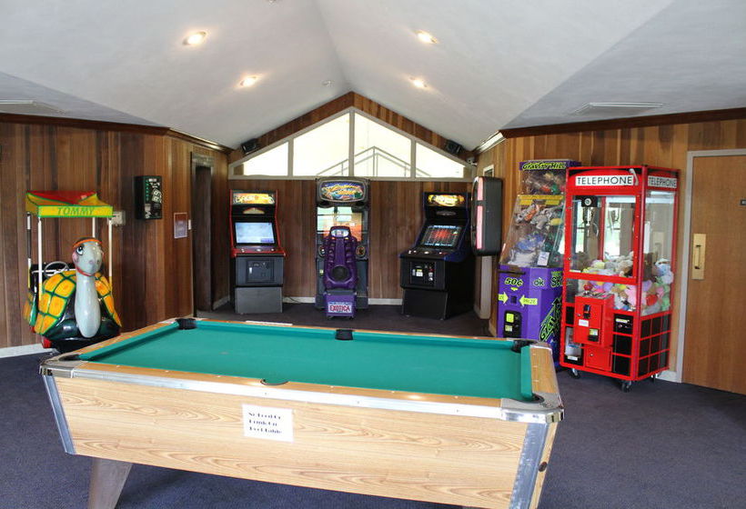 Hotel Summer Bay's Tradition Inn 