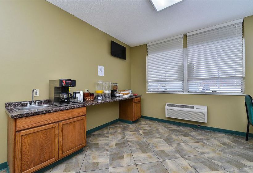 Hotel Americas Best Value Inn  | Cleveland | Ohio | United States 5