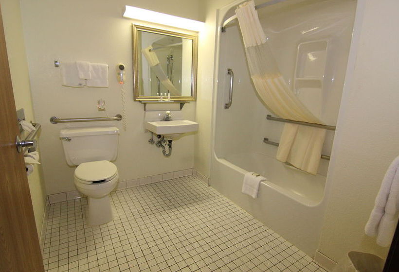 Hotel Baymont Inn & Suites Green Bay  | Green Bay | Wisconsin | United States 10