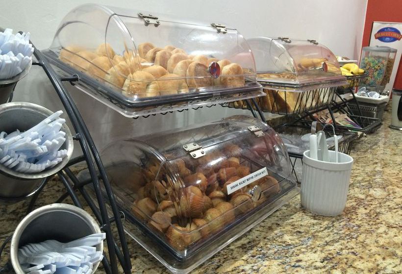 Hotel Baymont Inn & Suites Green Bay  | Green Bay | Wisconsin | United States 13