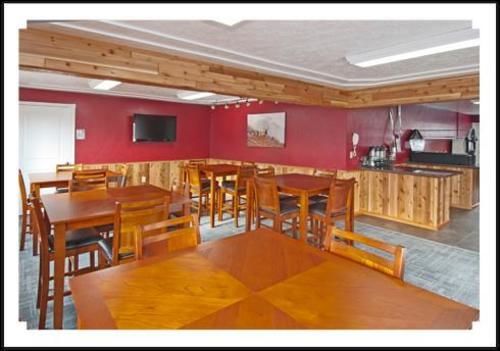 Hotel Cedar Lodge Motor Inn  | Medford | Oregon | United States 3
