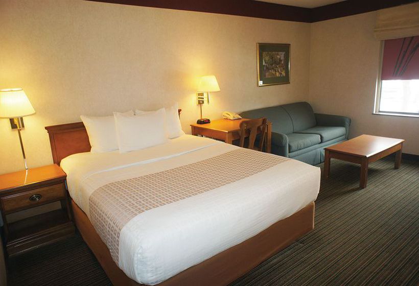 Hotel La Quinta Inn & Suites Burlington  | South Burlington | Vermont | United States 12