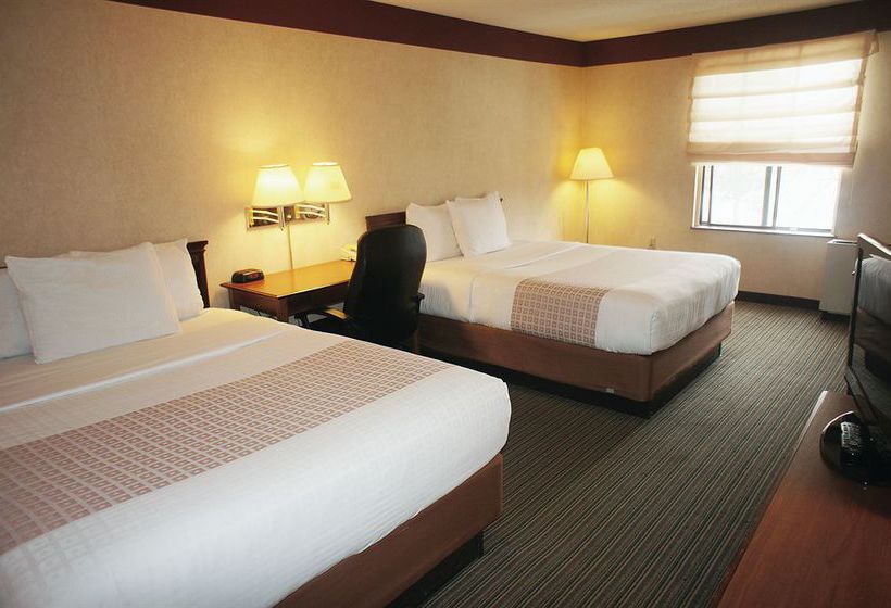 Hotel La Quinta Inn & Suites Burlington  | South Burlington | Vermont | United States 14