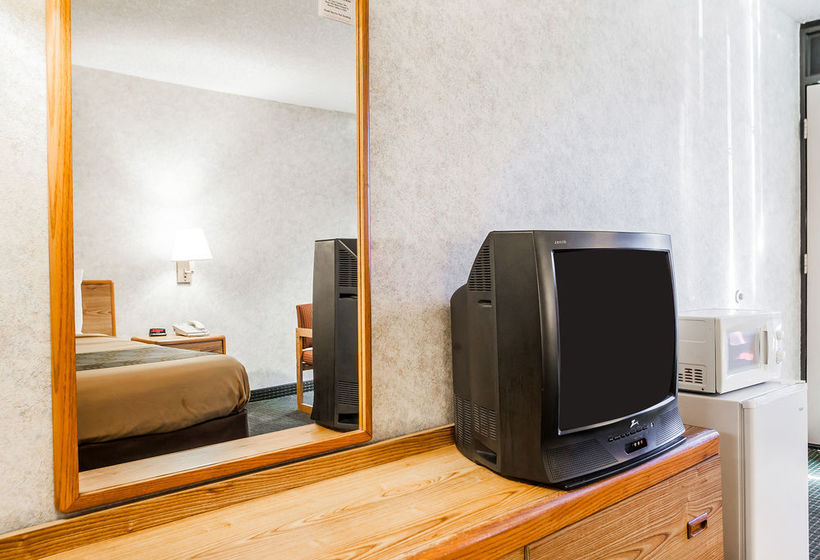 Hotel Econo Lodge - Jefferson City  | Jefferson City | Missouri | United States 15